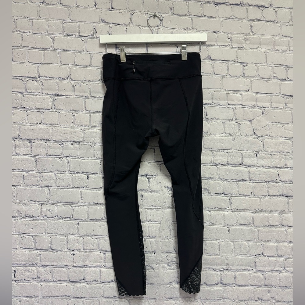 Lululemon Size 6 Tights Black Scalloped Hem Reflective Tightest Stuff - Picture 3 of 9